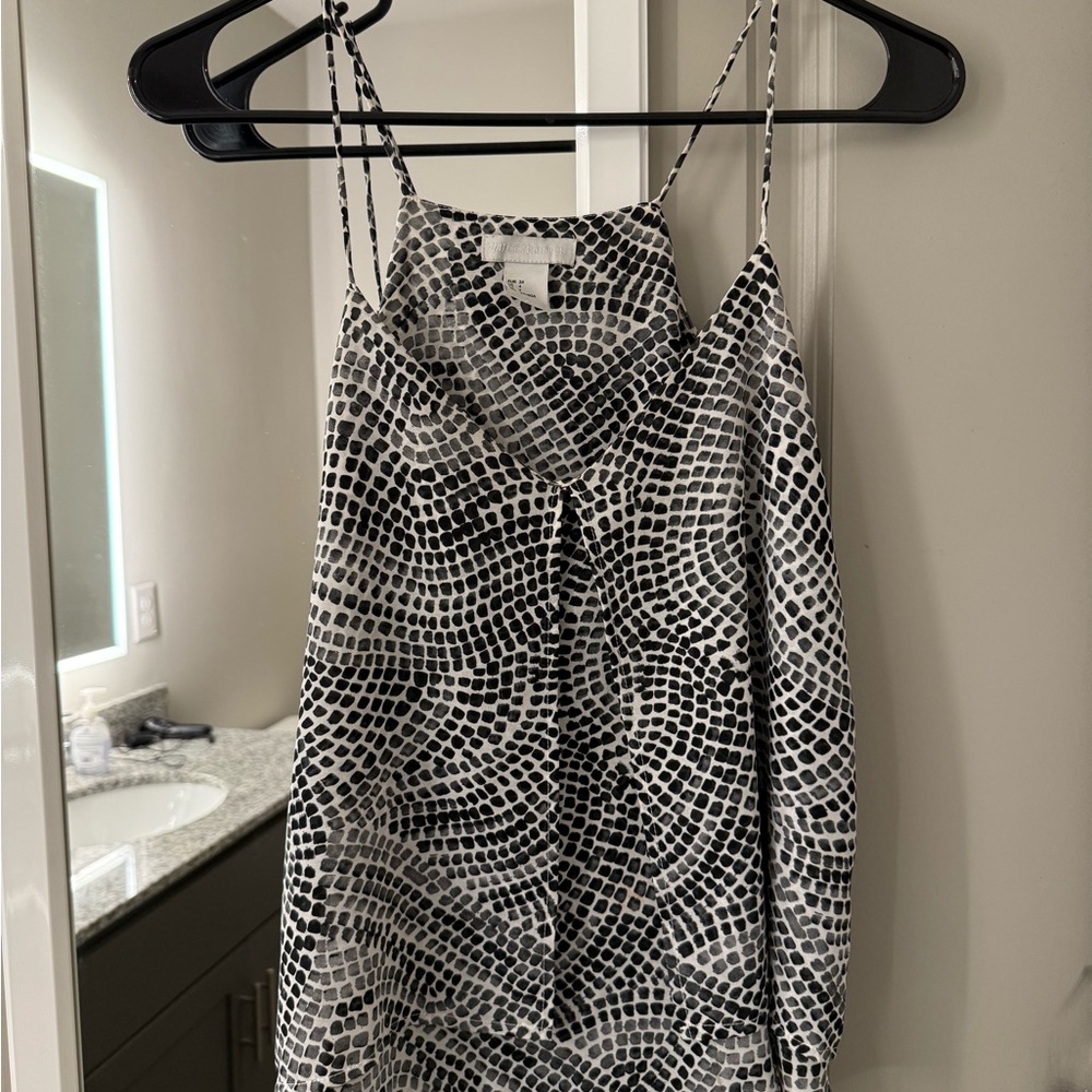 Black and White Patterned Women's Top
